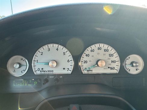 Used 2004 Ford Thunderbird RWD image 14