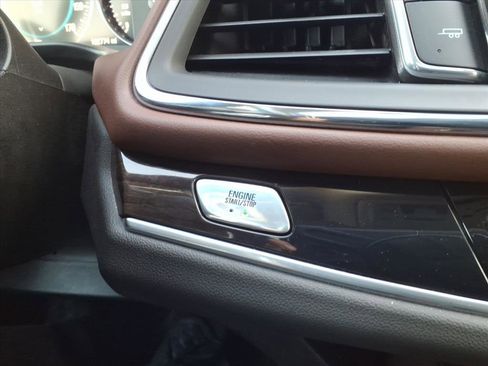 Used 2018 Buick Enclave Avenir image 25