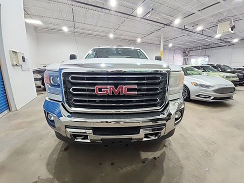 Used 2015 GMC Sierra 2500 SLT AWD/4WD image 2