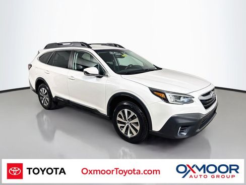 Used 2022 Subaru Outback Premium AWD/4WD image 1