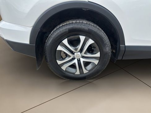 Used 2016 Toyota RAV4 LE image 31