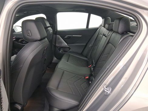 New 2026 BMW 530i image 12