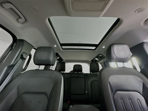 Used 2020 Land Rover Defender 110 SE image 22