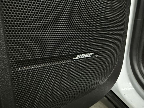 Used 2017 GMC Acadia Limited SLT image 12