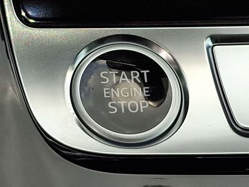 New 2025 Audi Q8 Premium Plus image 22