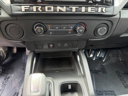 Certified 2025 Nissan Frontier SV RWD image 26