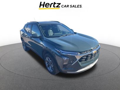 Used 2025 Chevrolet Trax LT