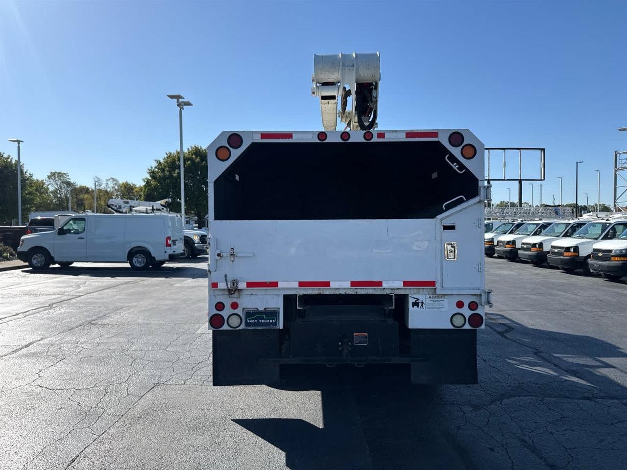 Used 2016 Ford F550 4x4 Regular Cab Super Duty image 6
