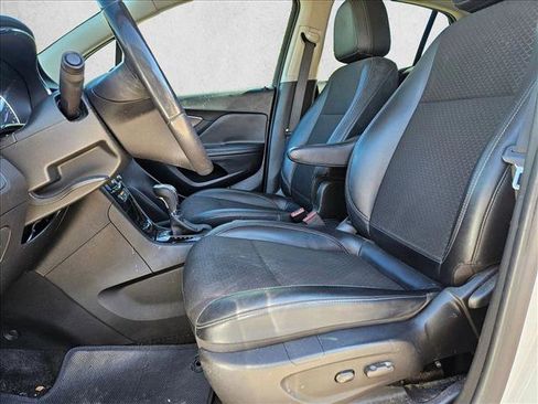 Used 2020 Buick Encore Preferred image 16