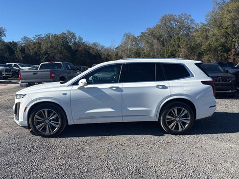 Used 2021 Cadillac XT6 Premium Luxury image 2