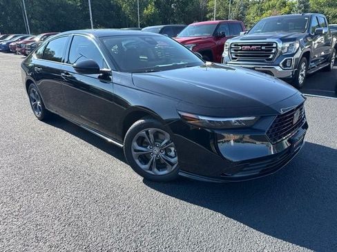 Used 2025 Honda Accord EX-L image 2