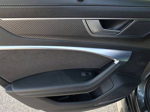 Used 2022 Audi RS 6 w/ Carbon Optic Package image 28