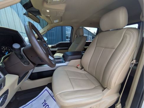 Used 2019 Ford F150 Lariat w/ Equipment Group 502A Luxury AWD/4WD image 24