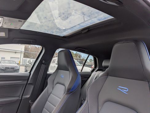 New 2026 Volkswagen Golf 2.0T image 16