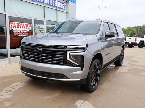 New 2026 Chevrolet Suburban High Country AWD/4WD image 6