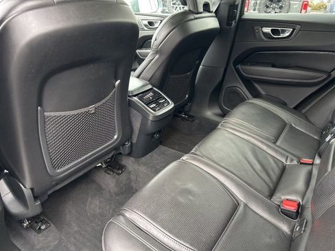 Used 2021 Volvo XC60 T5 Inscription w/ Protection Package Premier image 12