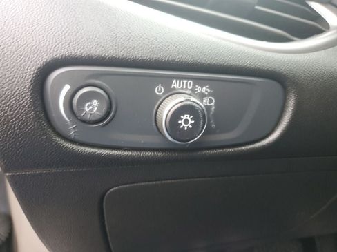 Used 2024 Chevrolet Malibu LT FWD image 25