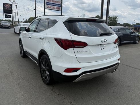 Used 2017 Hyundai Santa Fe Sport FWD image 4