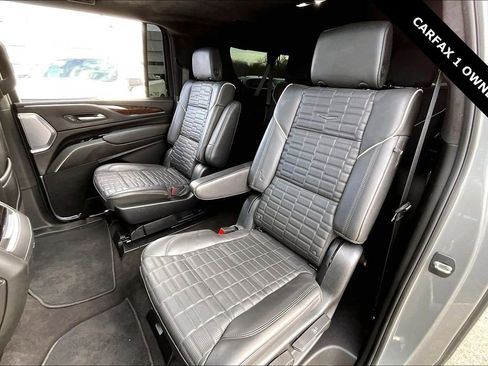 Used 2023 Cadillac Escalade ESV Sport Platinum w/ LPO, ONYX Package image 21