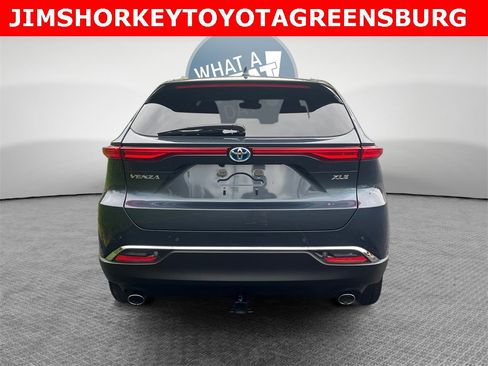 Used 2024 Toyota Venza XLE image 5