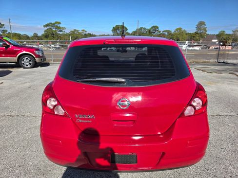 Used 2011 Nissan Versa 1.8 S w/ Plus Pkg image 3