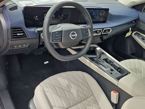 New 2026 Nissan Sentra SL w/ Floor Mat Package FWD image 5