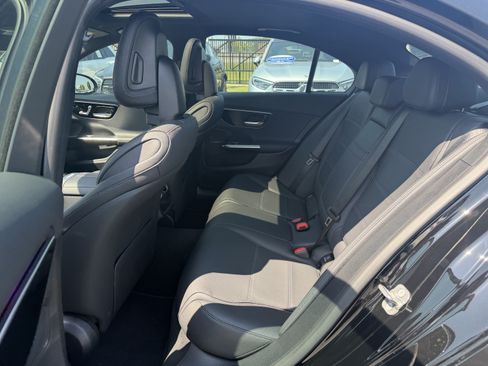 Certified 2025 Mercedes-Benz C 300 4MATIC Sedan image 32