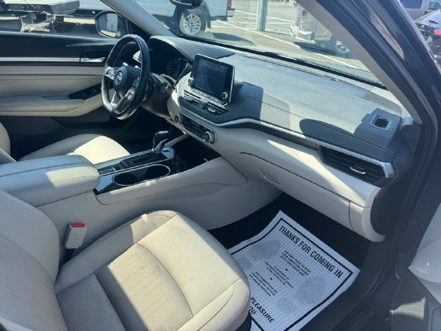 Used 2020 Nissan Altima 2.5 SV FWD image 22