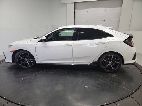 Used 2021 Honda Civic Sport image 4