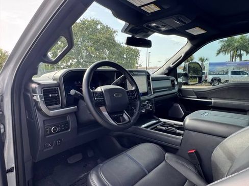 Used 2025 Ford F250 Platinum AWD/4WD image 4