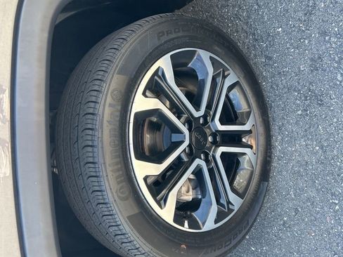 Certified 2022 Jeep Compass Limited w/ Sun and Sound Group image 9