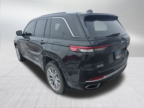 Used 2023 Jeep Grand Cherokee Summit w/ Luxury Tech Group V image 5
