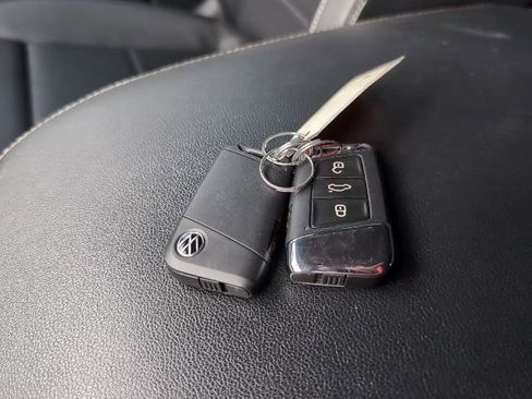 Used 2022 Volkswagen Atlas SE image 28