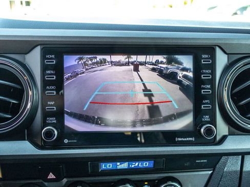 Certified 2022 Toyota Tacoma TRD Sport w/ Technology Package AWD/4WD image 43