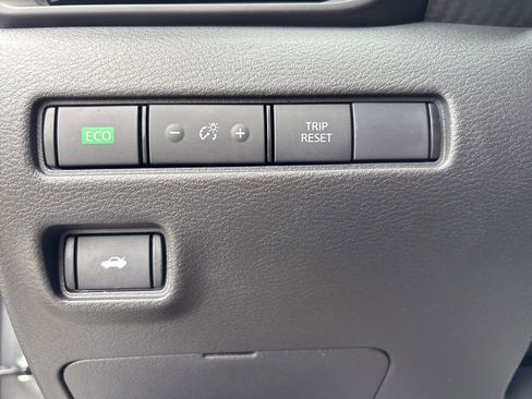 Used 2025 Nissan Sentra S FWD image 14