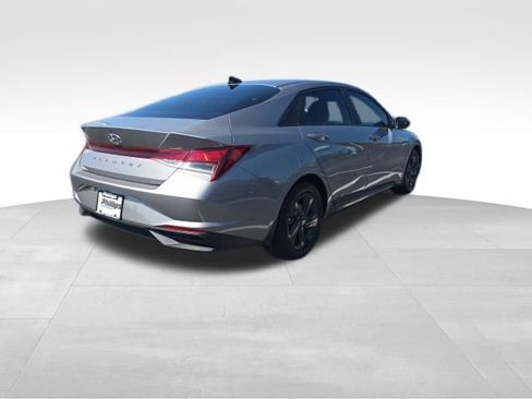 Used 2022 Hyundai Elantra SEL FWD image 10