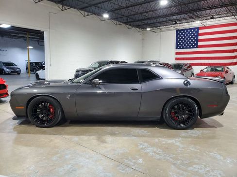 Used 2016 Dodge Challenger SRT Hellcat image 13