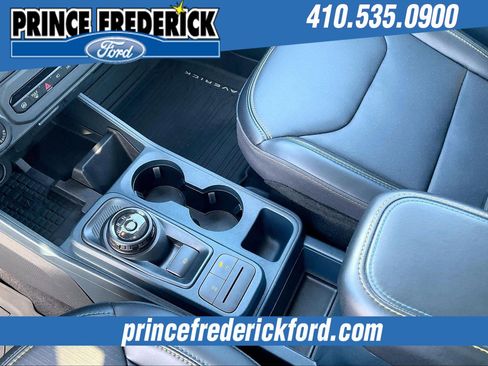 Used 2025 Ford Maverick Lobo image 16