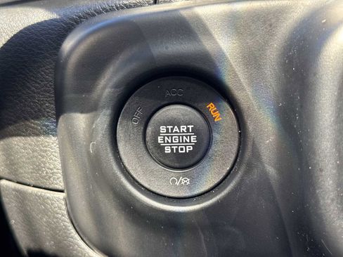 Used 2020 Jeep Wrangler Unlimited Sport S AWD/4WD image 23