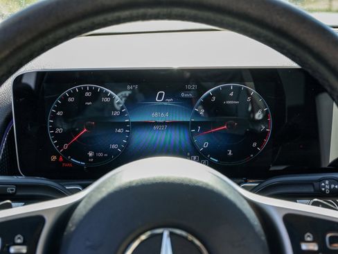 Used 2021 Mercedes-Benz GLB 250 image 27