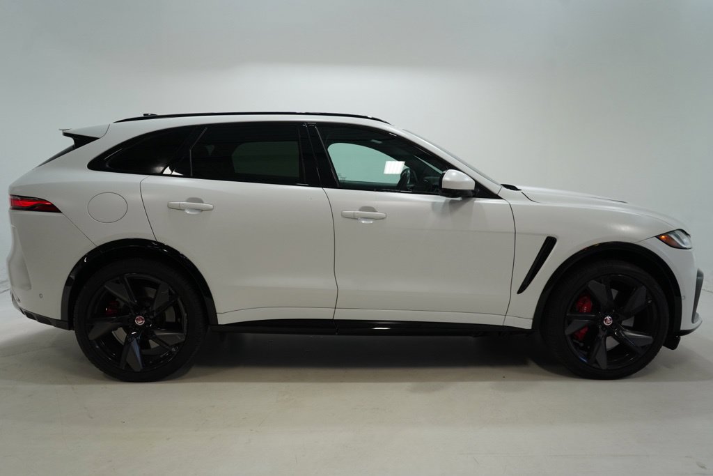 Used 2023 Jaguar F-PACE SVR AWD/4WD image 9