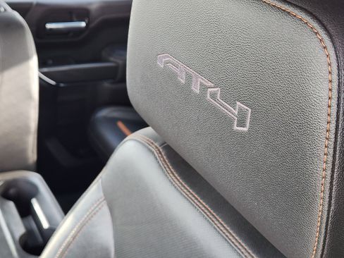 Used 2020 GMC Sierra 1500 AT4 w/ AT4 Premium Package AWD/4WD image 9