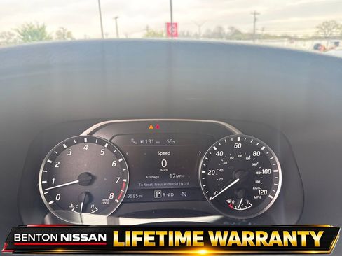 Used 2024 Nissan Frontier SV w/ Technology Package RWD image 13