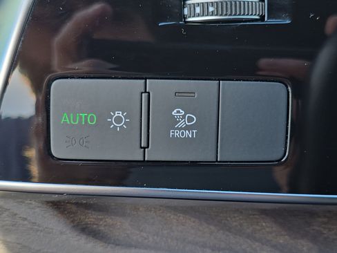 Used 2021 Audi Q8 Premium Plus w/ Premium Plus Package AWD/4WD image 26