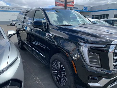 Used 2025 GMC Yukon XL Elevation w/ LPO, Floor Liner Package RWD image 4