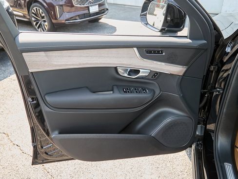 New 2026 Volvo XC90 B6 Plus w/ Protection Package image 8