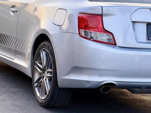 Used 2013 Scion tC FWD image 12