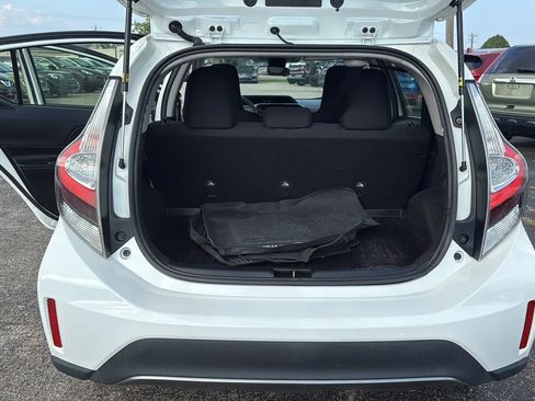 Used 2018 Toyota Prius C One image 11