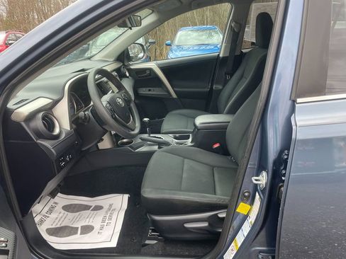 Used 2014 Toyota RAV4 LE AWD/4WD image 12