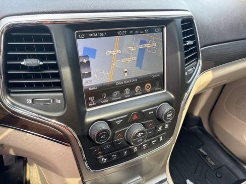 Used 2017 Jeep Grand Cherokee Overland w/ Jeep Active Safety Group RWD image 12